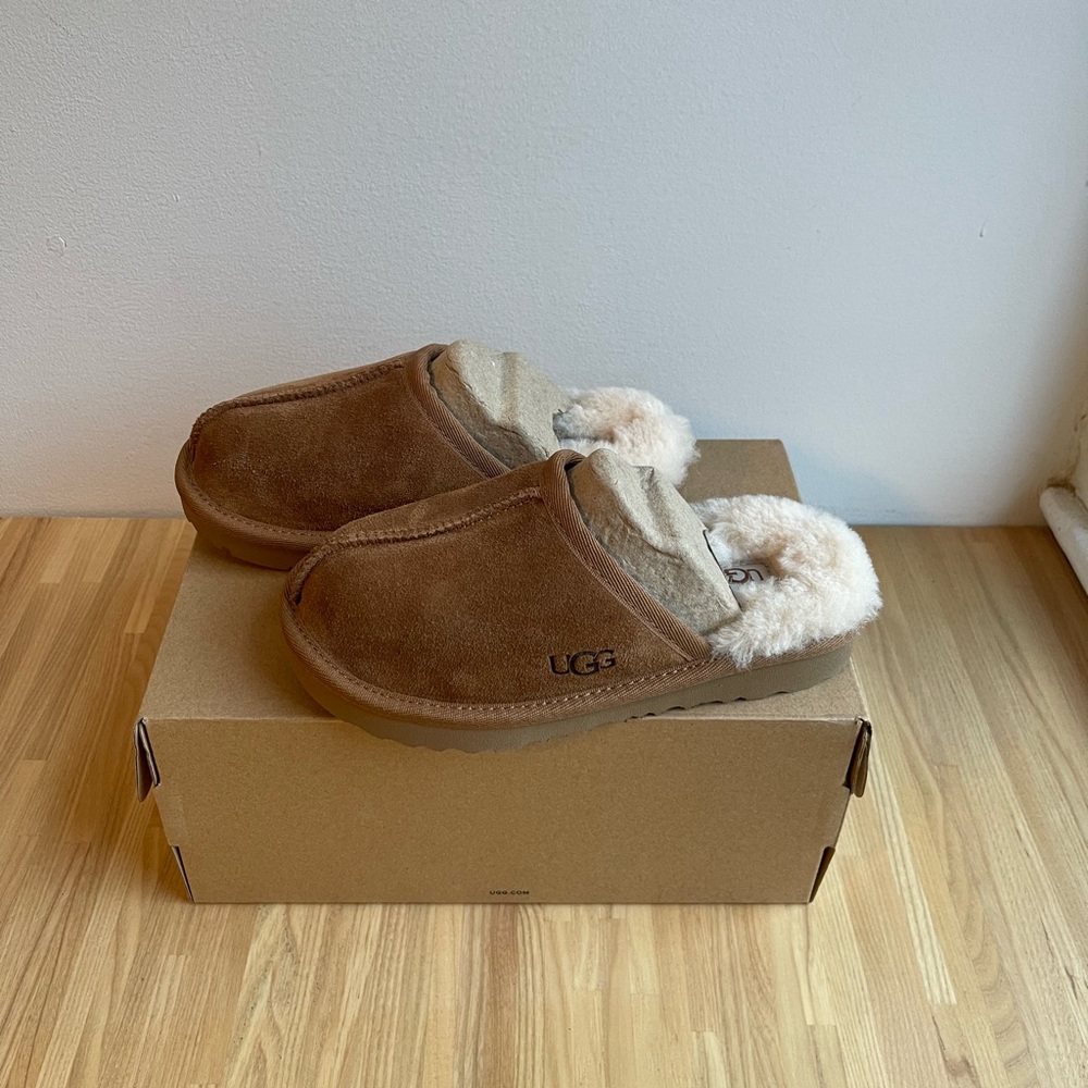 Brand-new Ugg Slippers, Size: Kids 12